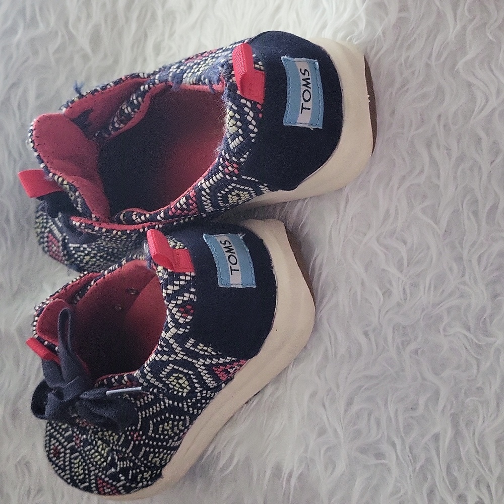 TOMS Del Rey Navy Aztec/ Textured Lace Up Sneakers shoes